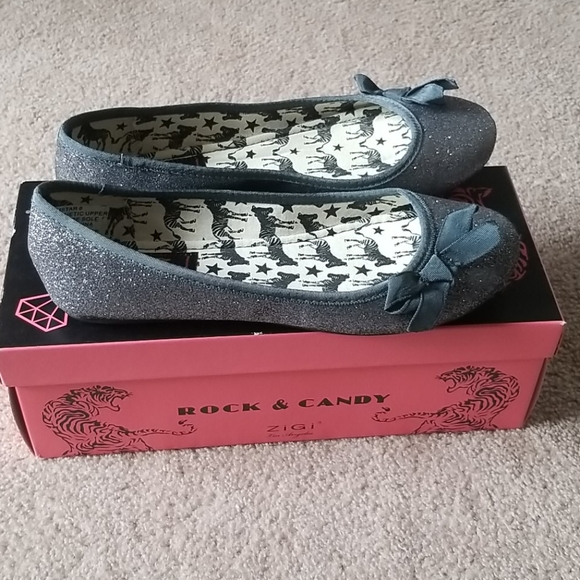 Sparkly slip ons - Picture 2 of 4